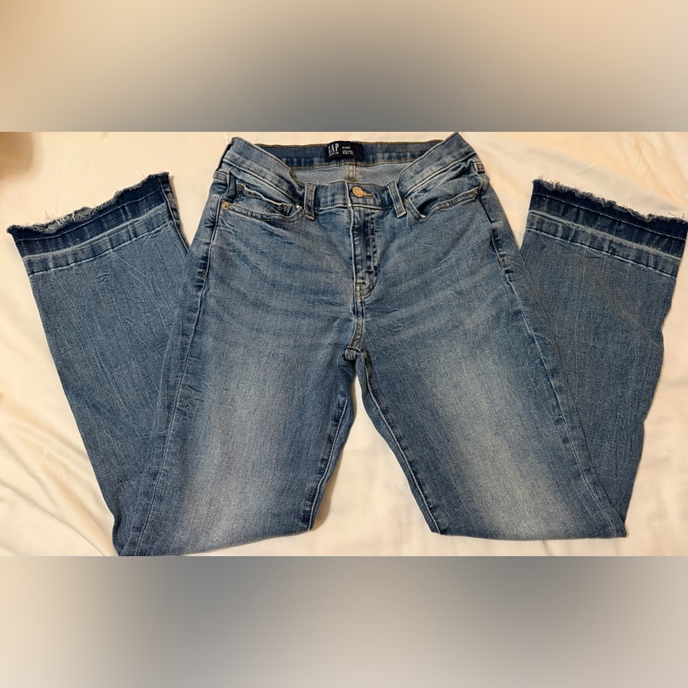 GAP-Mid Rise Universal Baby Boot Jeans 8/29 (Short)